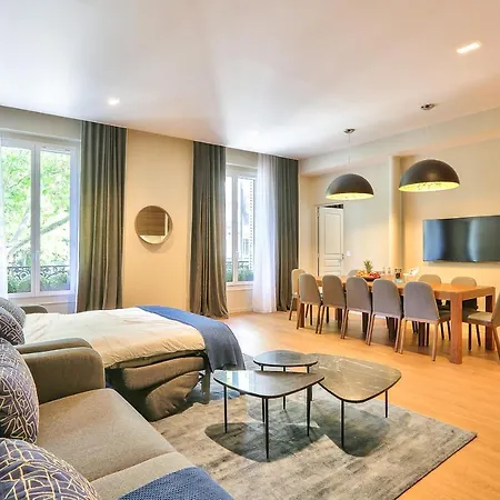 119 - Urban Spacious Sebastopol Apartment Paris