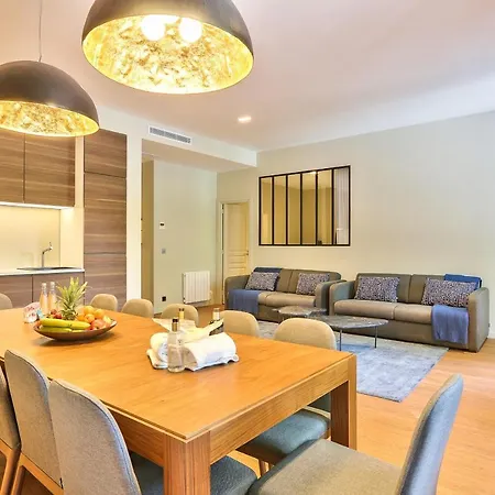 119 - Urban Spacious Sebastopol 公寓